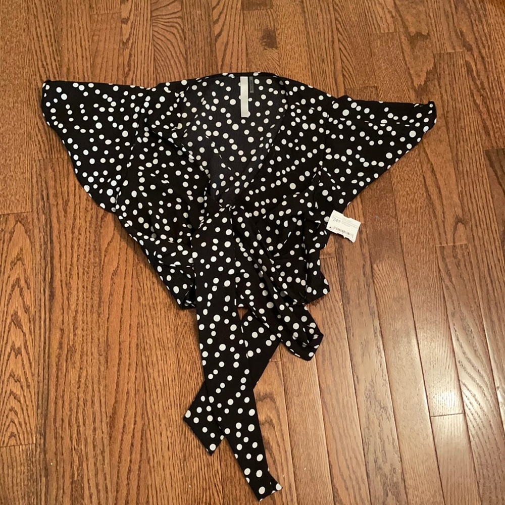 Polka Dot Crop Top. NWT. M